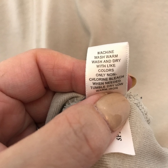 Banana Republic V-neck Long Sleeve T-Shirt Size XS - Picture 8 of 8